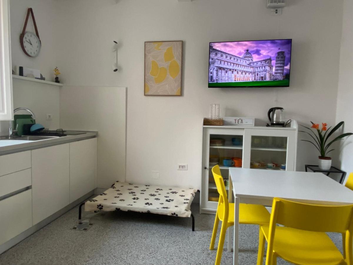 8+8 Appartamento Con Garage Livorno Kültér fotó