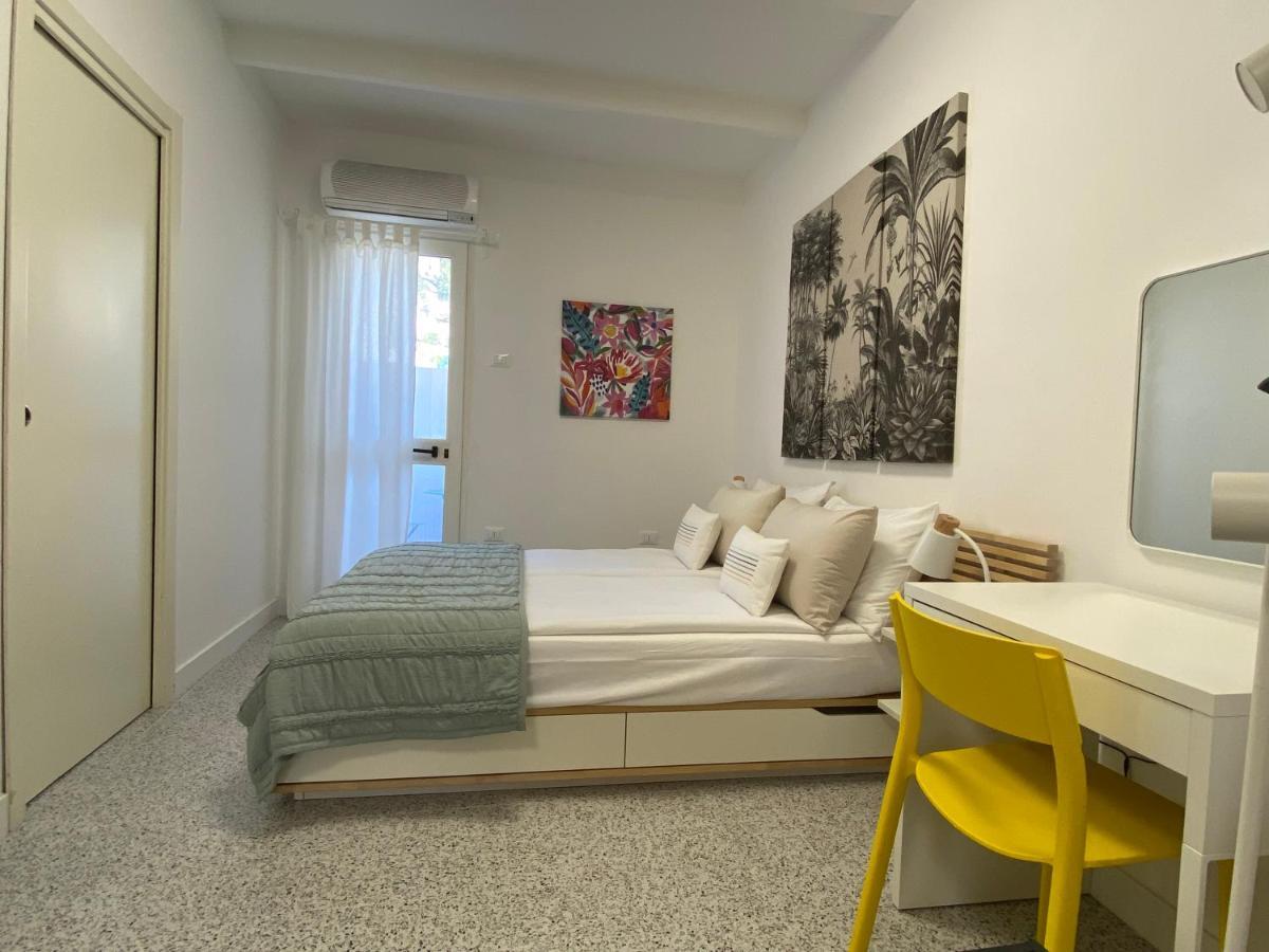8+8 Appartamento Con Garage Livorno Kültér fotó